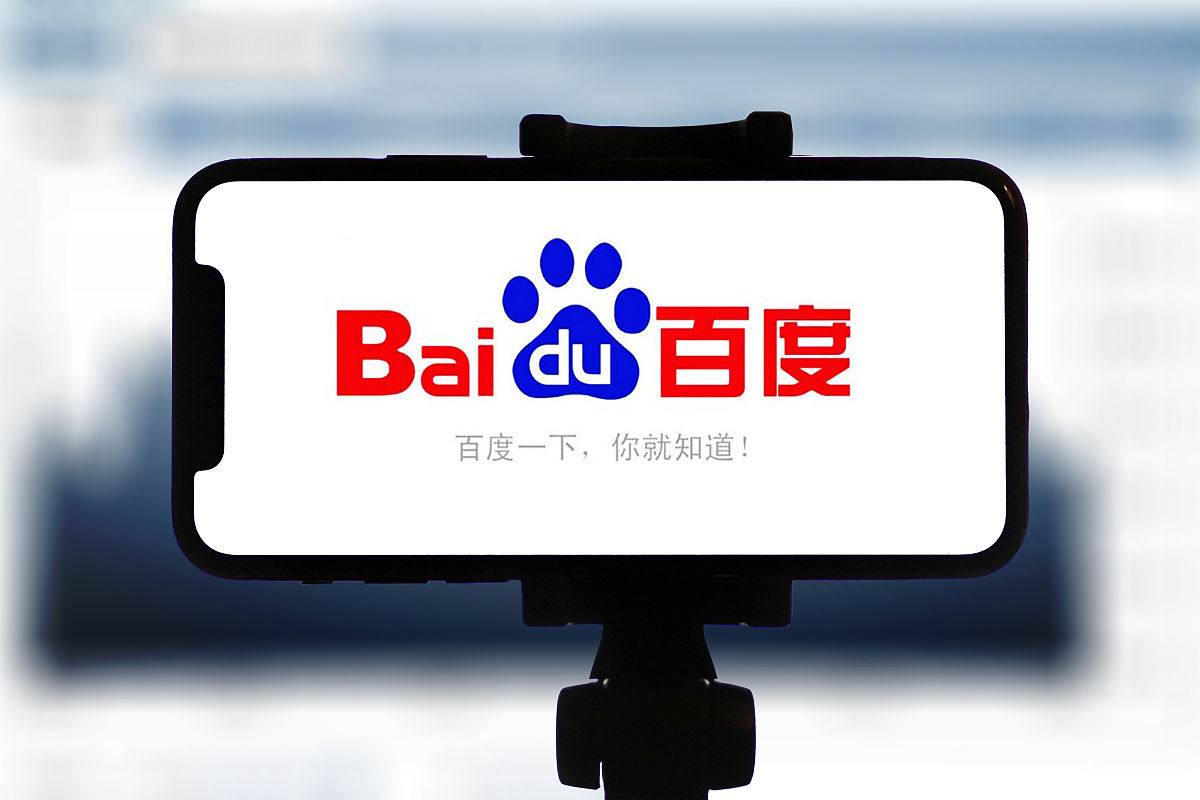 使命与扩张的平衡术：OpenAI平台级AI应用的进化路径